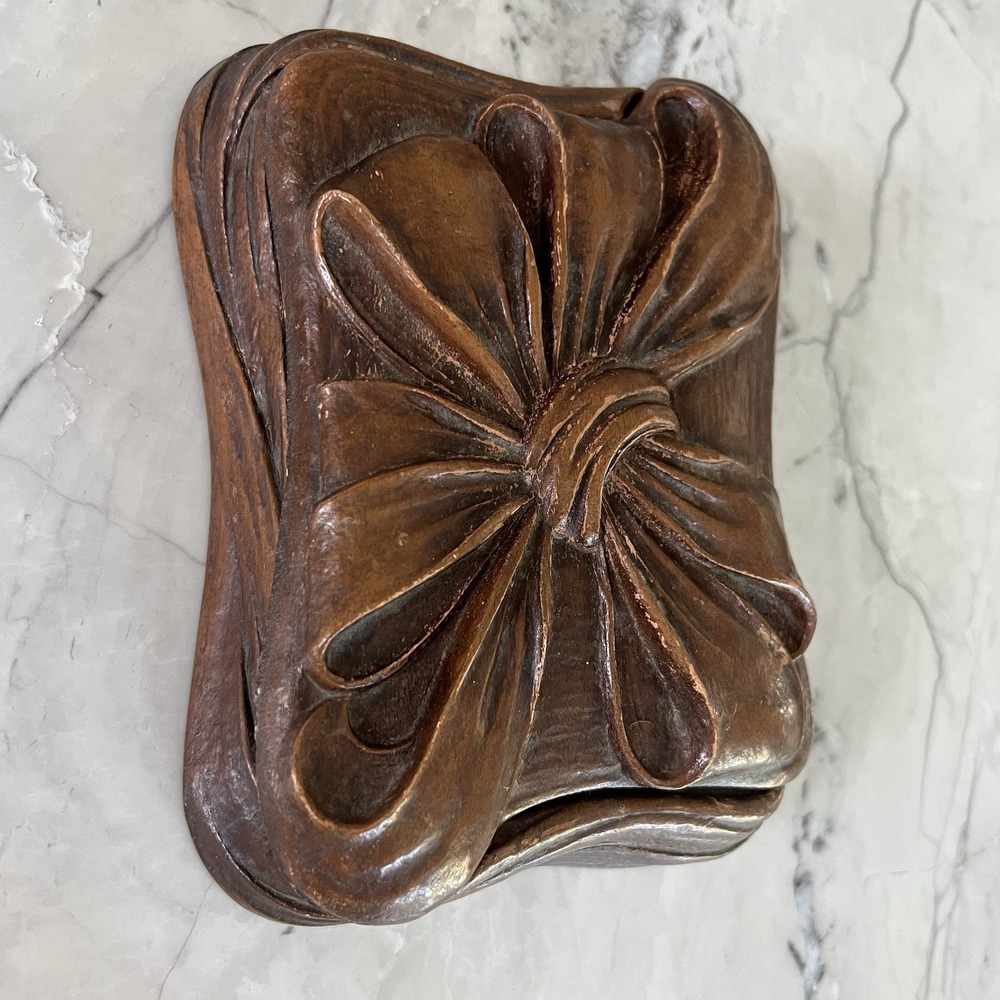 Vintage Syroco Present Bow Faux Wood Carved Storage Souvenir Jewelry Candy‎ Box - Picture 4 of 7